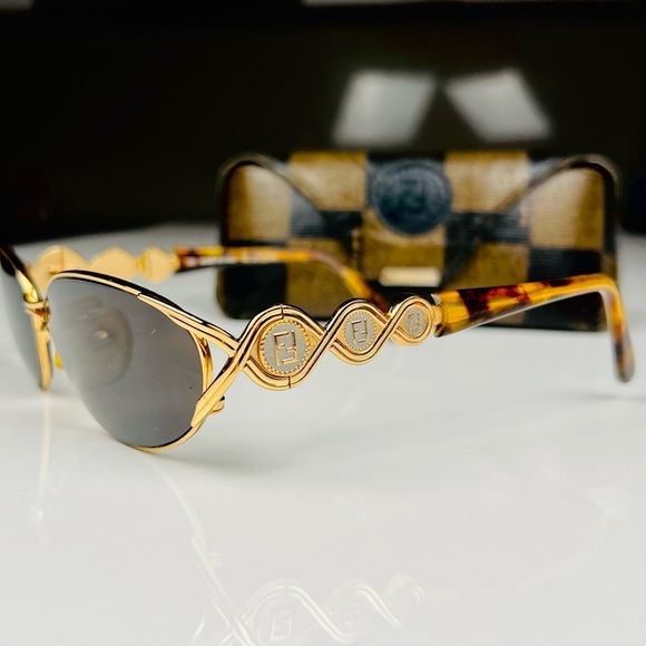 Fendi Sunglasses With Case (FRAMES ONLY) - Picture 2 of 8